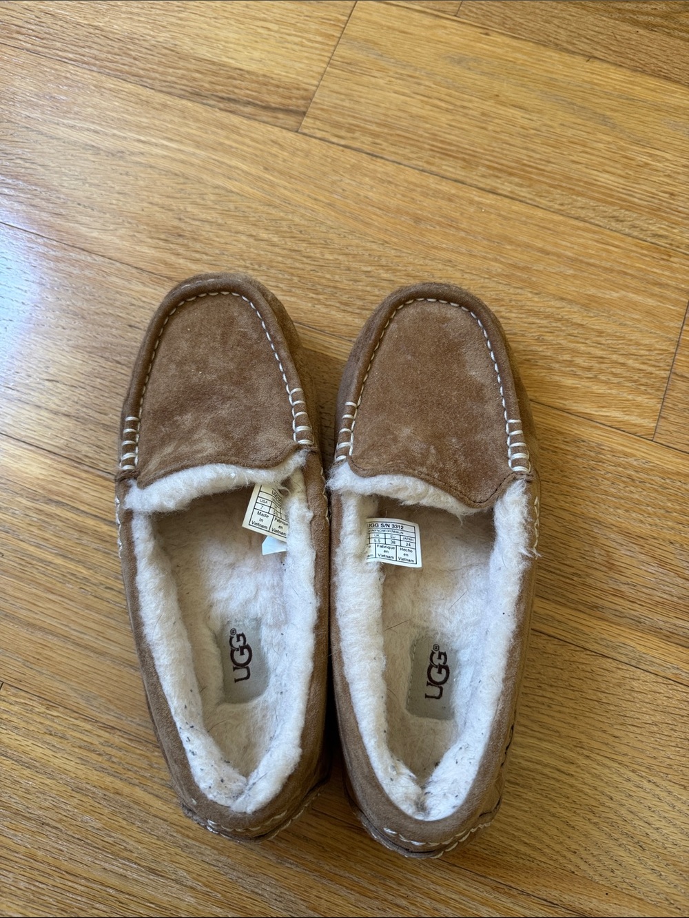UGG Women's Chestnut Brown Suede Shearling Lined Moccasins